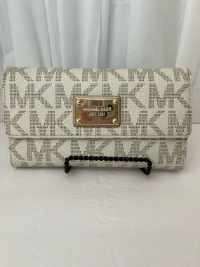Michael Kors Cream/Beige Signature Logo Wallet with Gold Plaque